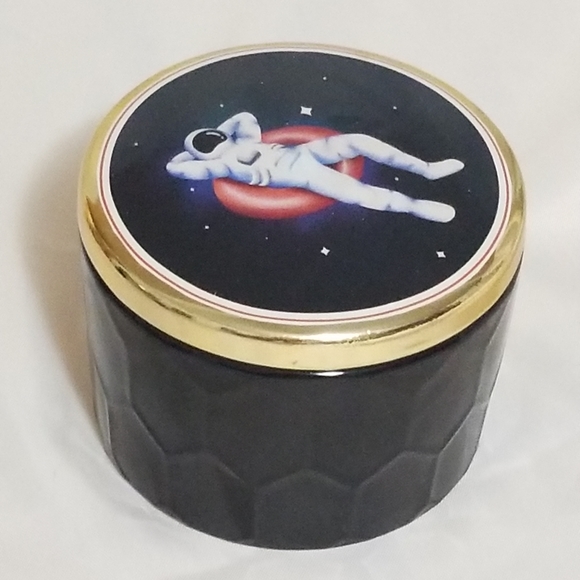 5 oz Moon Chilling Ceramic Stash Jar - Picture 11 of 11